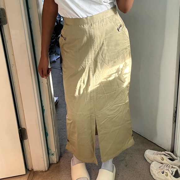 (2 for $25) Cream cargo skirt - Picture 7 of 14